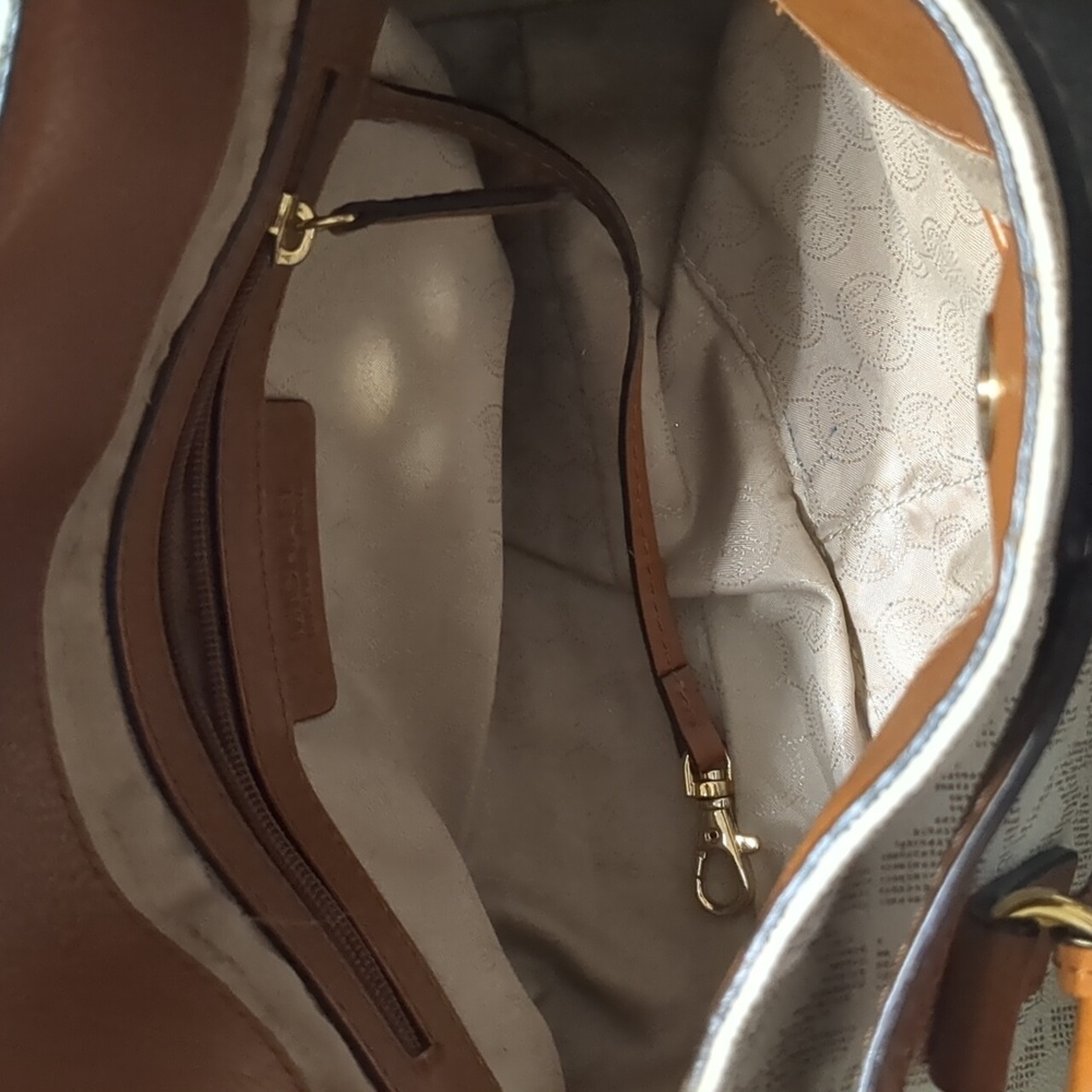 Michael Kors Hamilton Satchel in Vanilla Shoulder Bag - Picture 7 of 13